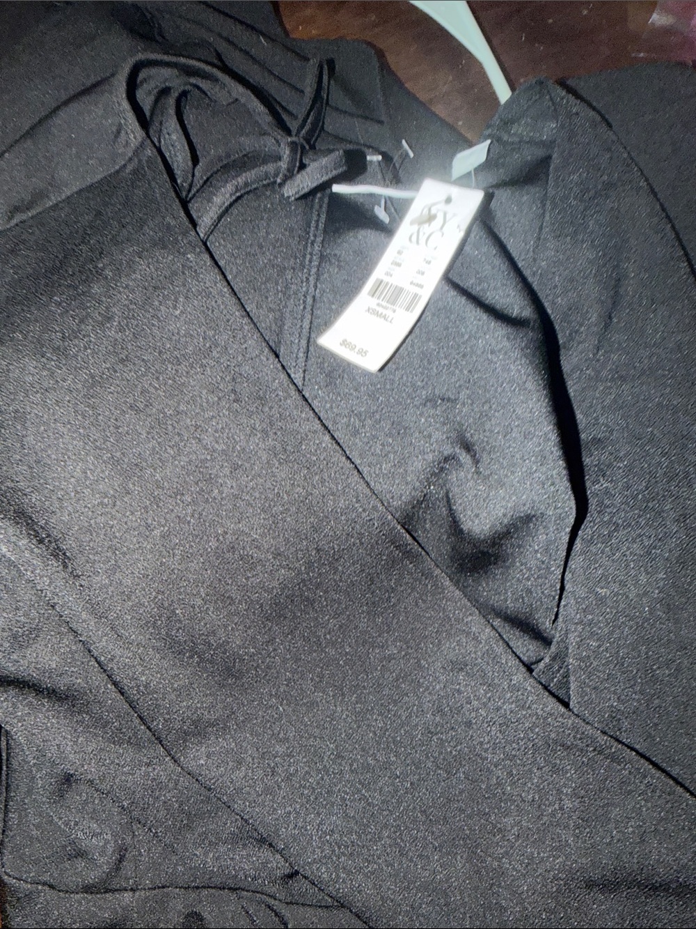 NWT New York & Co Stretch Black Suplice Ruffle Sleeve V-Neck Romper XS - Picture 2 of 4